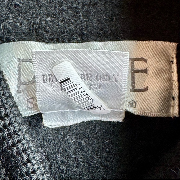 Minimalist Classic 100% Wool Petite Button Front Vest - Picture 5 of 10